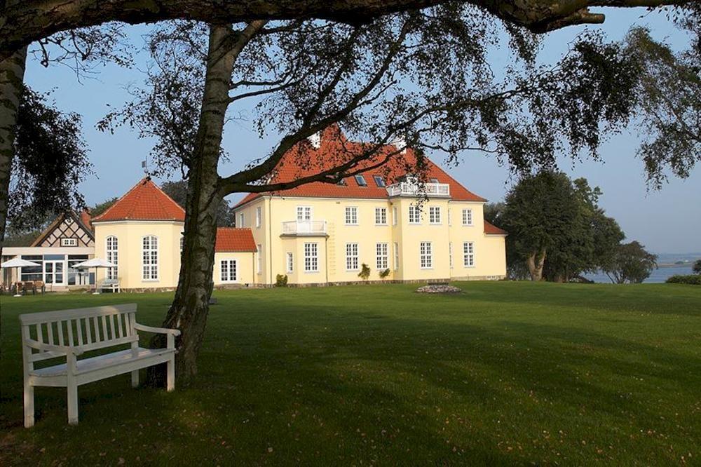 Gl. Avernaes Sinatur Hotel & Konference Ebberup Exterior foto