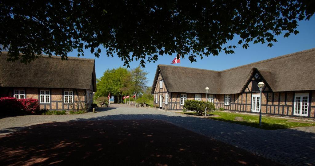 Gl. Avernaes Sinatur Hotel & Konference Ebberup Exterior foto